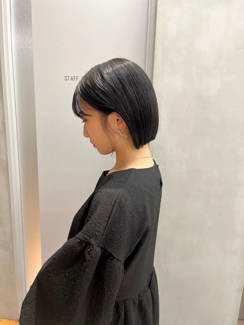 ミディアム カラー カット ヘアカラー トリートメント 縮毛矯正ボブ&顔まわ レイヤー♡TOMOEのヘアスタイル