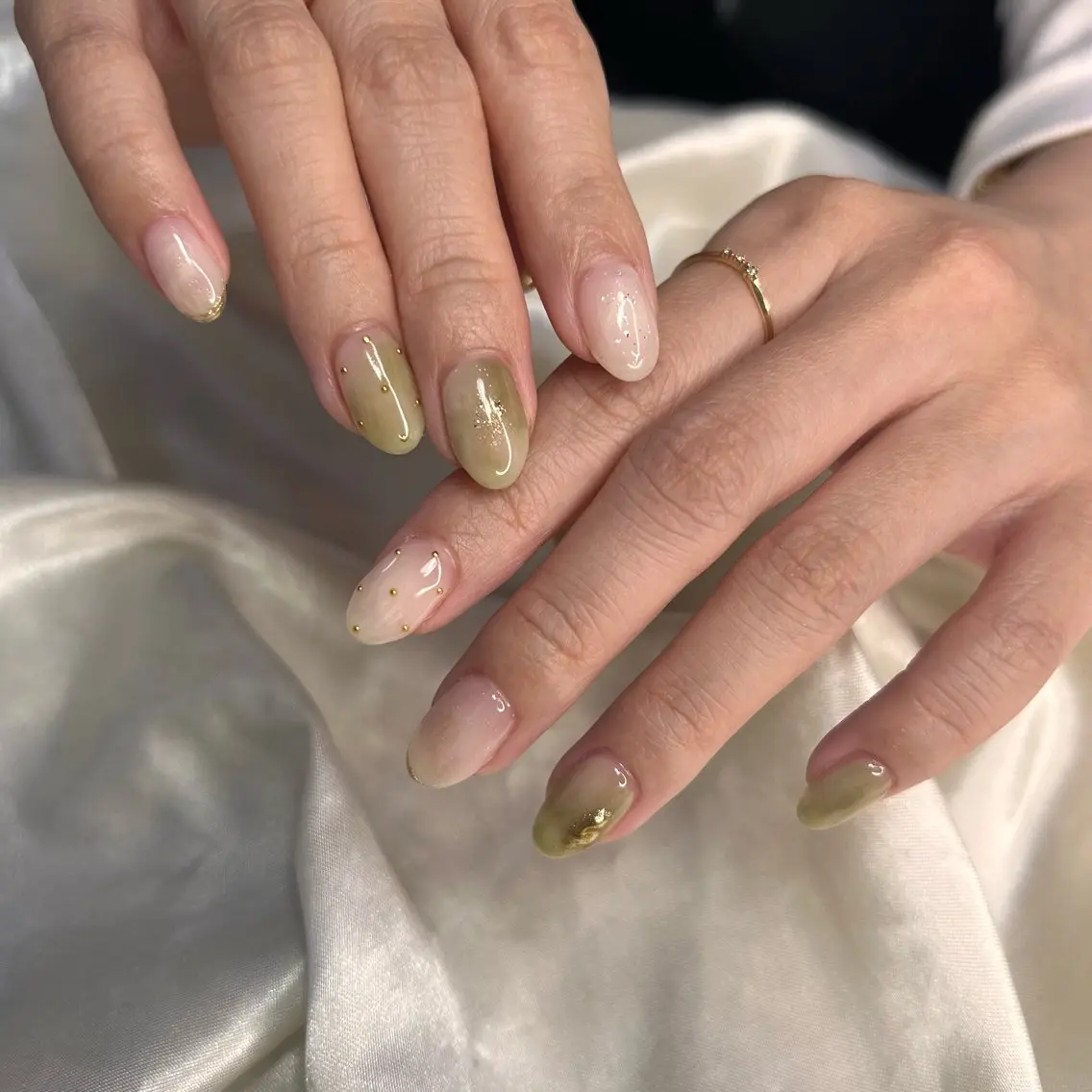 ネイル ハンドネイル 西岡 杏のネイルデザイン