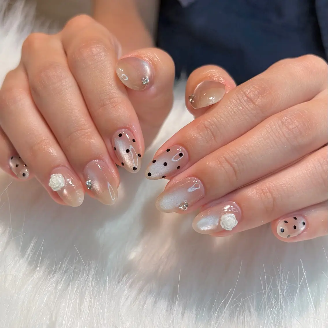 ネイル MEI 🍑 nail OAKのネイルデザイン