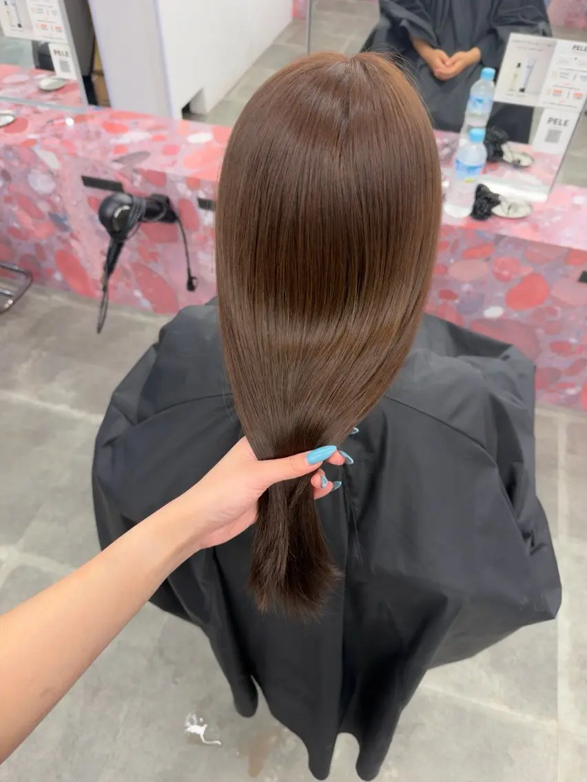 セミロング ヘアカラー PELE SAKAE kannaのヘアスタイル