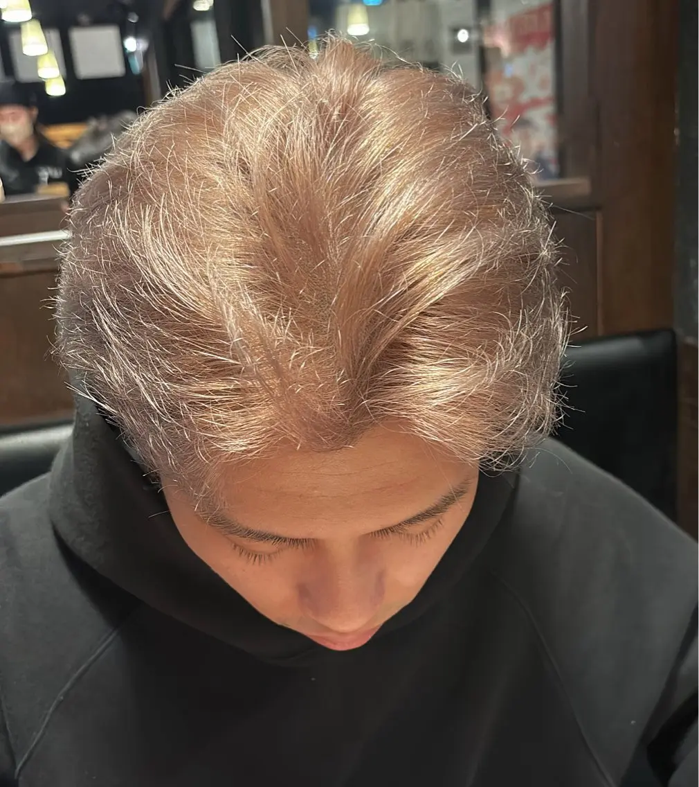 カラー ハイトーンカラー &Maison. LILIのヘアスタイル