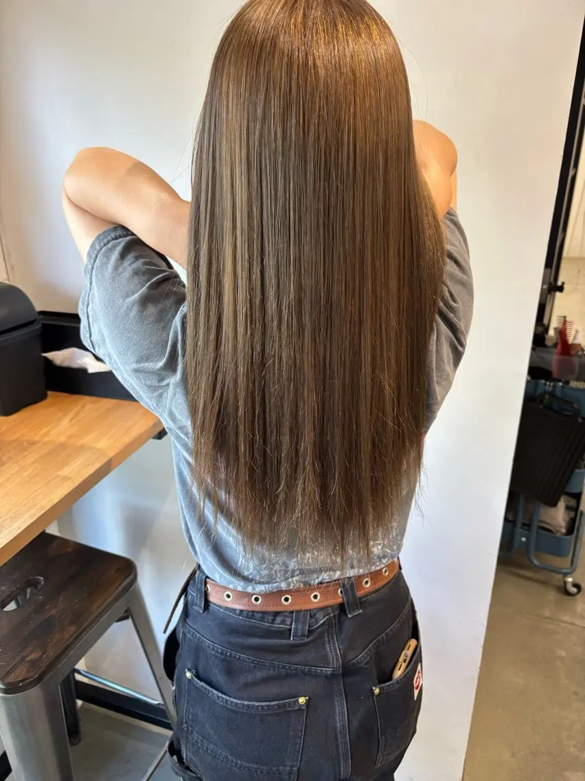 ロング アッシュ アッシュグレー ヘアカラー 髪質改善🌟縮毛矯正 えれな💎のヘアスタイル