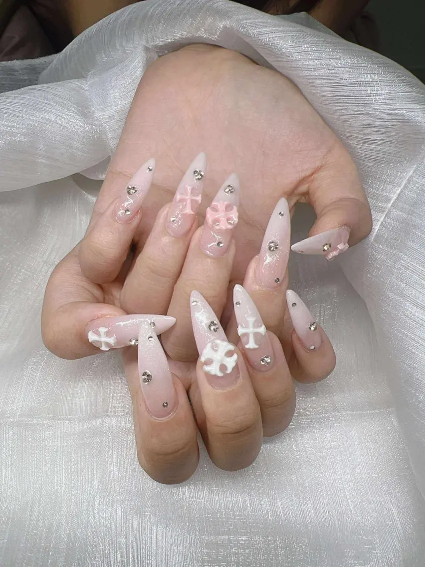 ネイル 長さ出し グラデーション 卒業式 キラキラネイル マグネットネイル ハンドネイル Lee Nailsのネイルデザイン