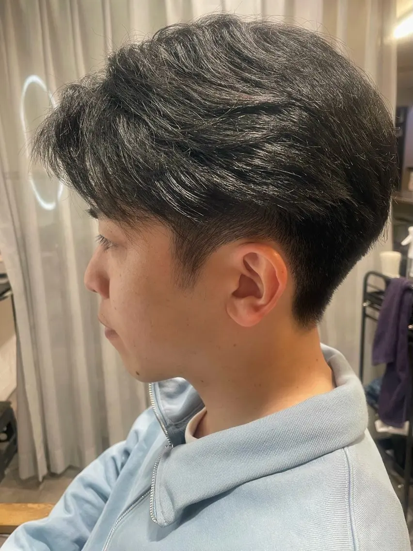メンズ センターパート コンマヘア メンズ韓国風 マッシュ 刈り上げ Li'a【リア】 ANNAのヘアスタイル