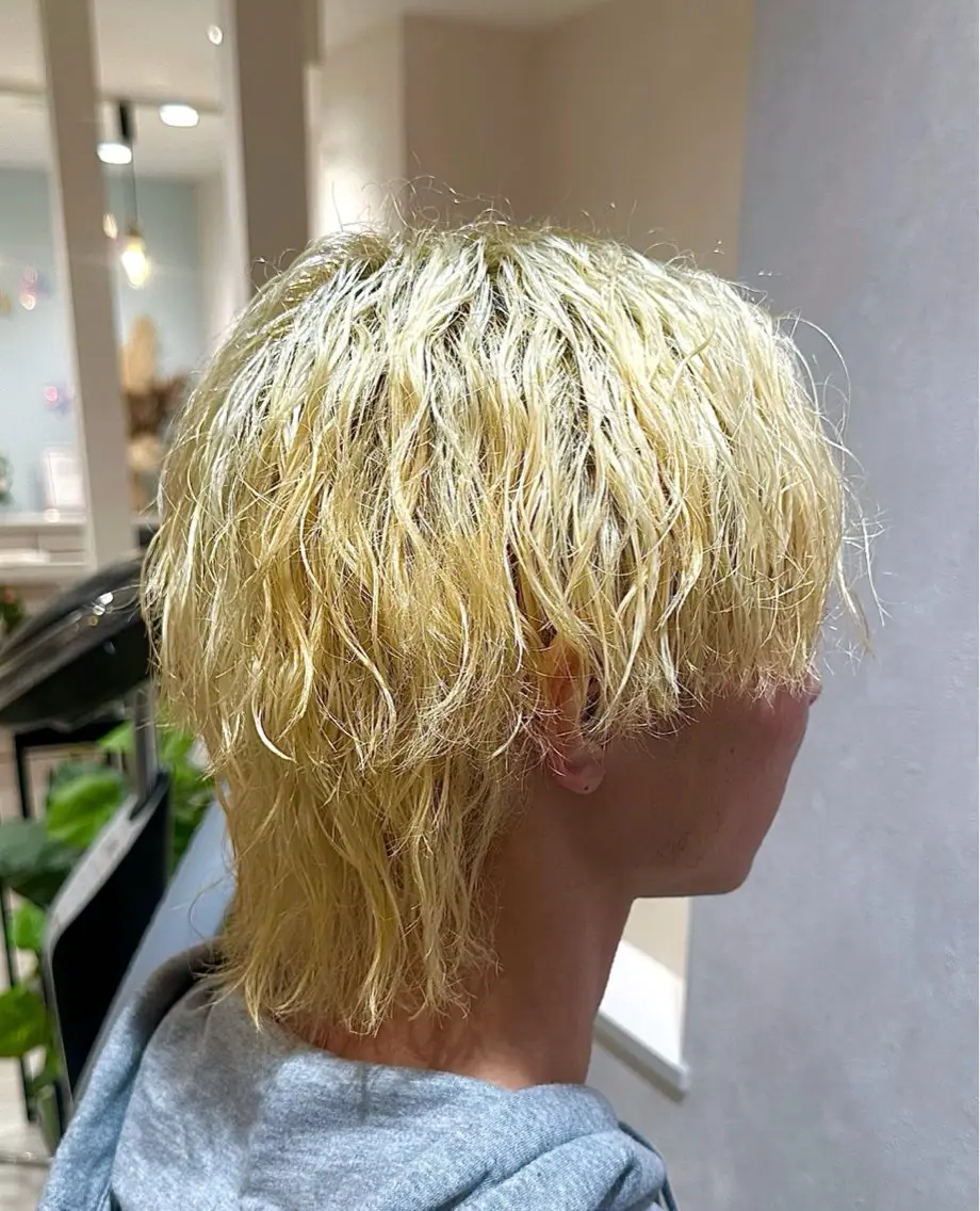 カラー パーマ メンズ メンズブリーチ メンズパーマ ブリーチ 髪質改善 カット パーマ ユージ ✂︎ カット／パーマ特化のヘアスタイル