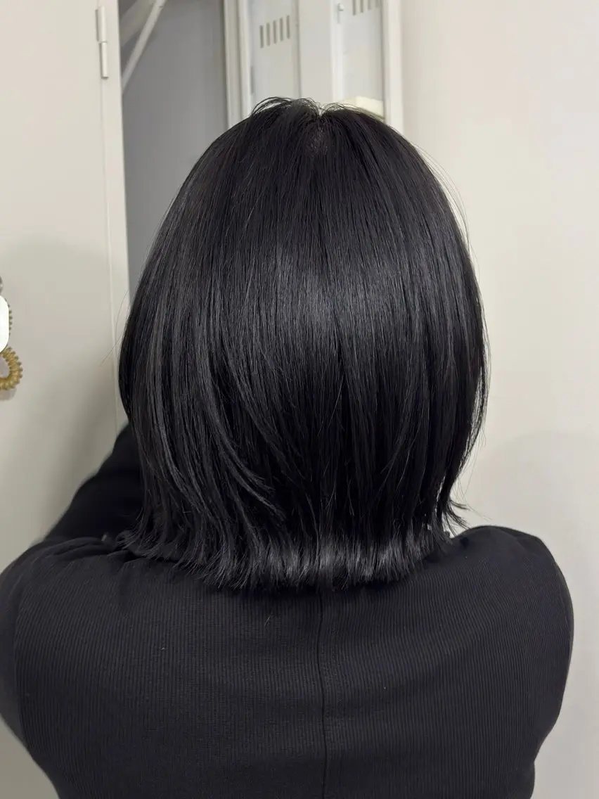 ミディアム カラー ボブレイヤー 黒髪 ボブ レイヤーカット 女性艶髪マンツーマン YUKIのヘアスタイル