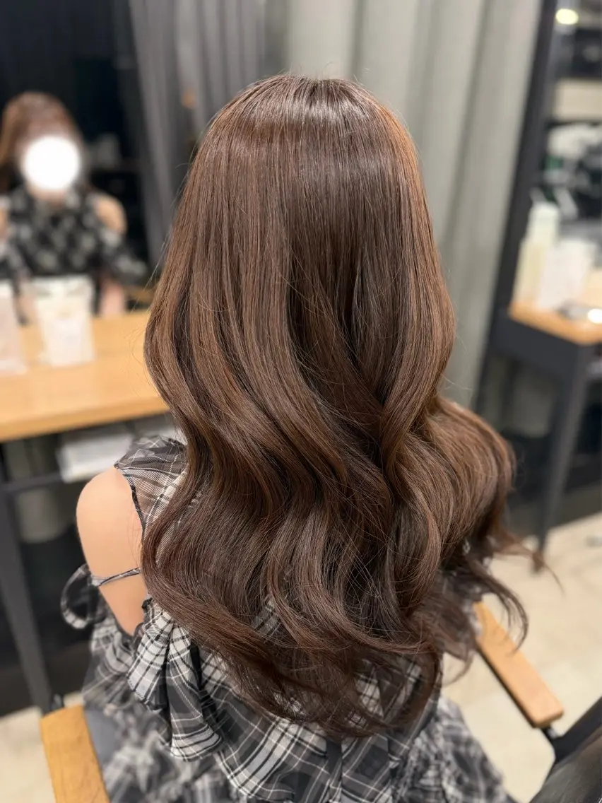 ロング ヘアカラー 高橋 蛍瑠のヘアスタイル