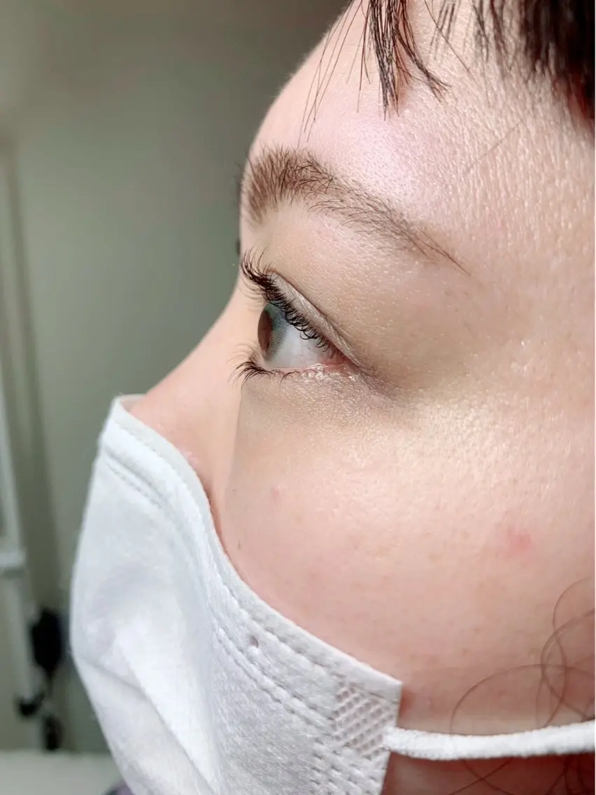 下まつげパーマの写真