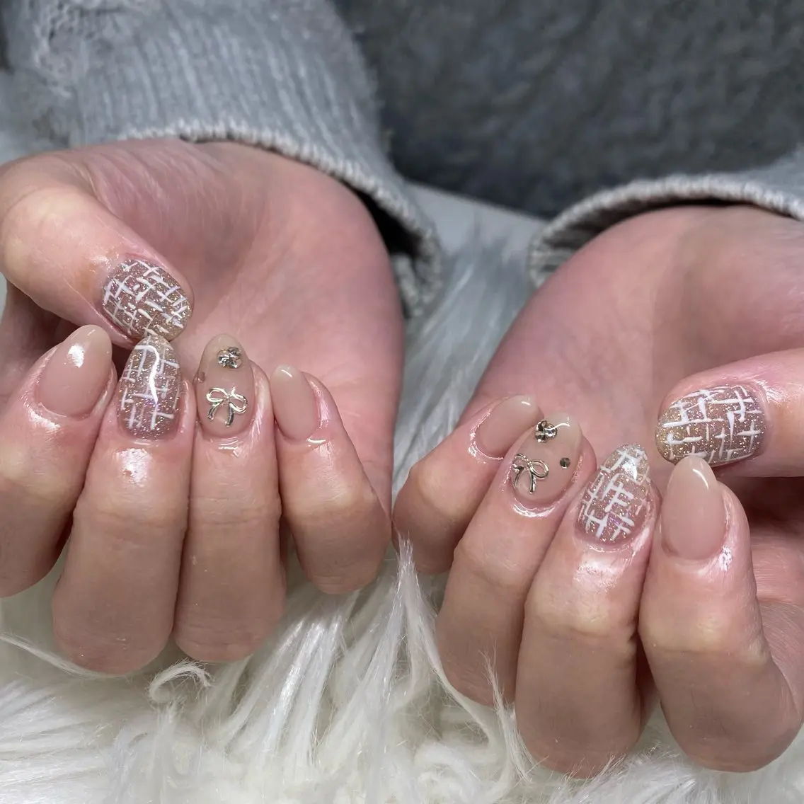 ネイル ツイードネイル ハンドネイル ハンドケア 🫧RaLa ⭐︎AYAKA🫧のネイルデザイン