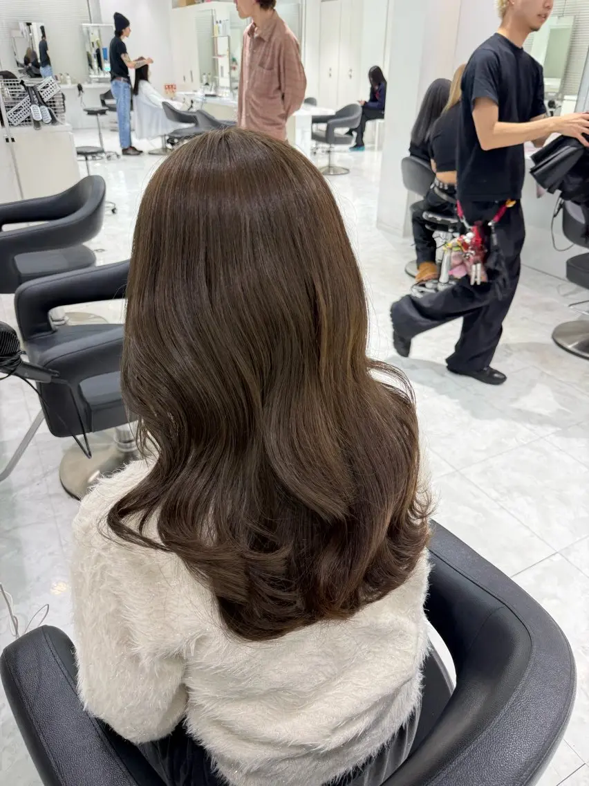 カラー 🤍ブリーチなし ブラウンhimi🤍のヘアスタイル