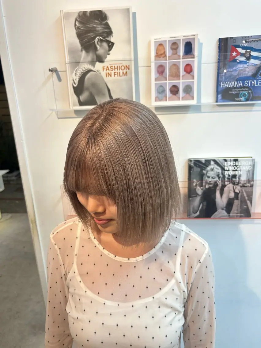ミディアム カラー ダブルカラー グレージュ ハイトーンカラー yuumi／透明感 カラー♩のヘアスタイル