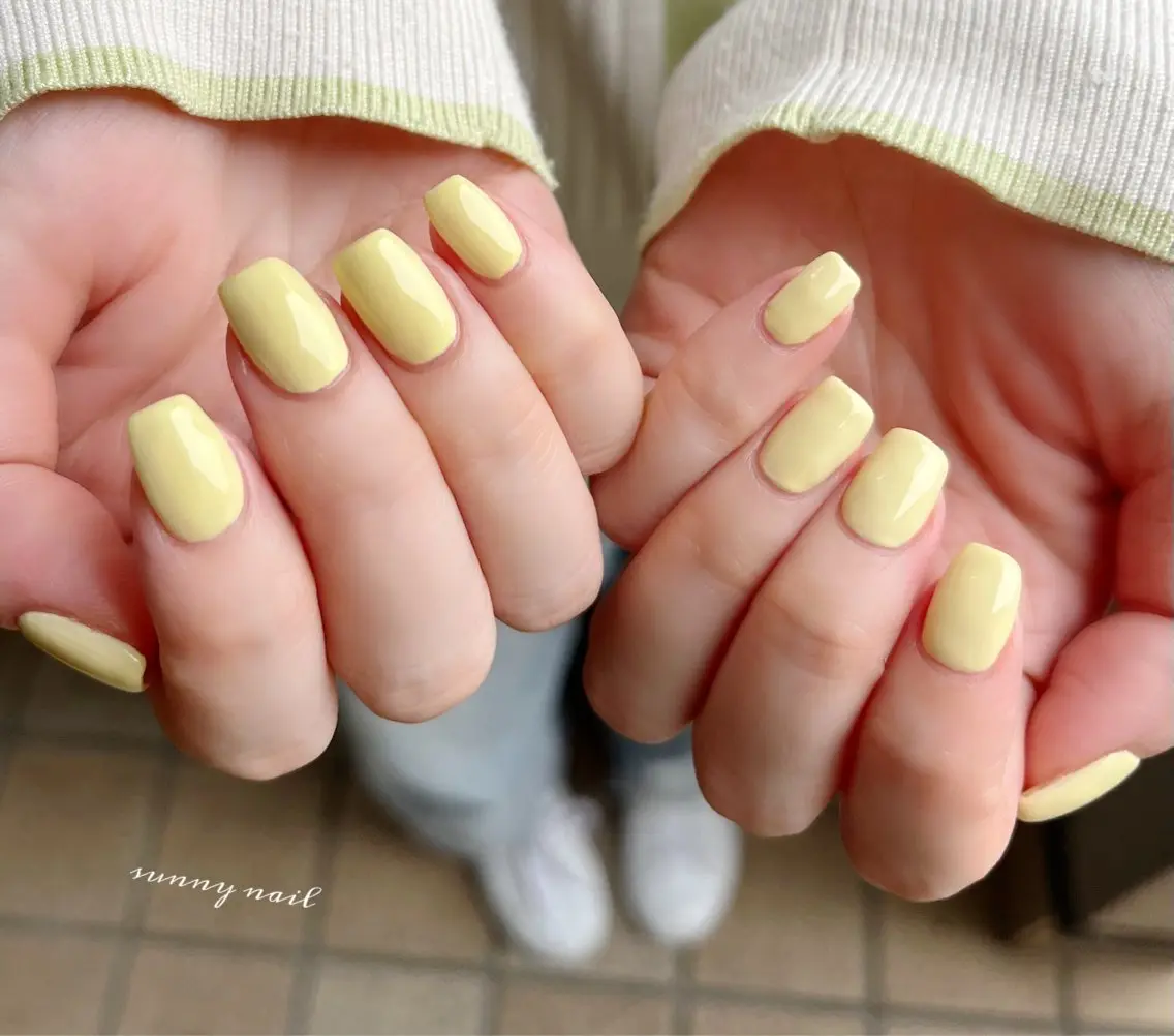 ネイル ジェルネイル パラジェル 春ネイル 黄色 sunny nailのネイルデザイン