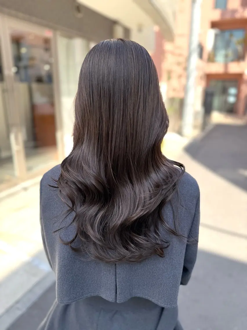 セミロング カラー 透明感カラー グレージュ オリーブグレージュ オリーブグレー カット ヘアカラー トリートメント グレージュ/レイヤー /韓国ヘア/RISAのヘアスタイル
