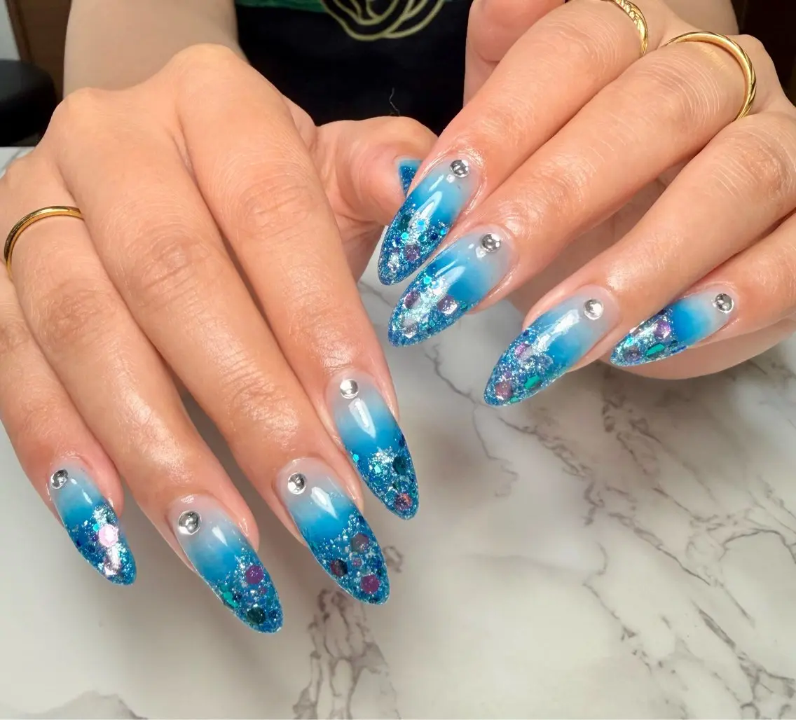 ネイル アートネイル チークネイル フラッシュネイル フラッシュマグ フレンチネイル Mai’s nailのネイルデザイン