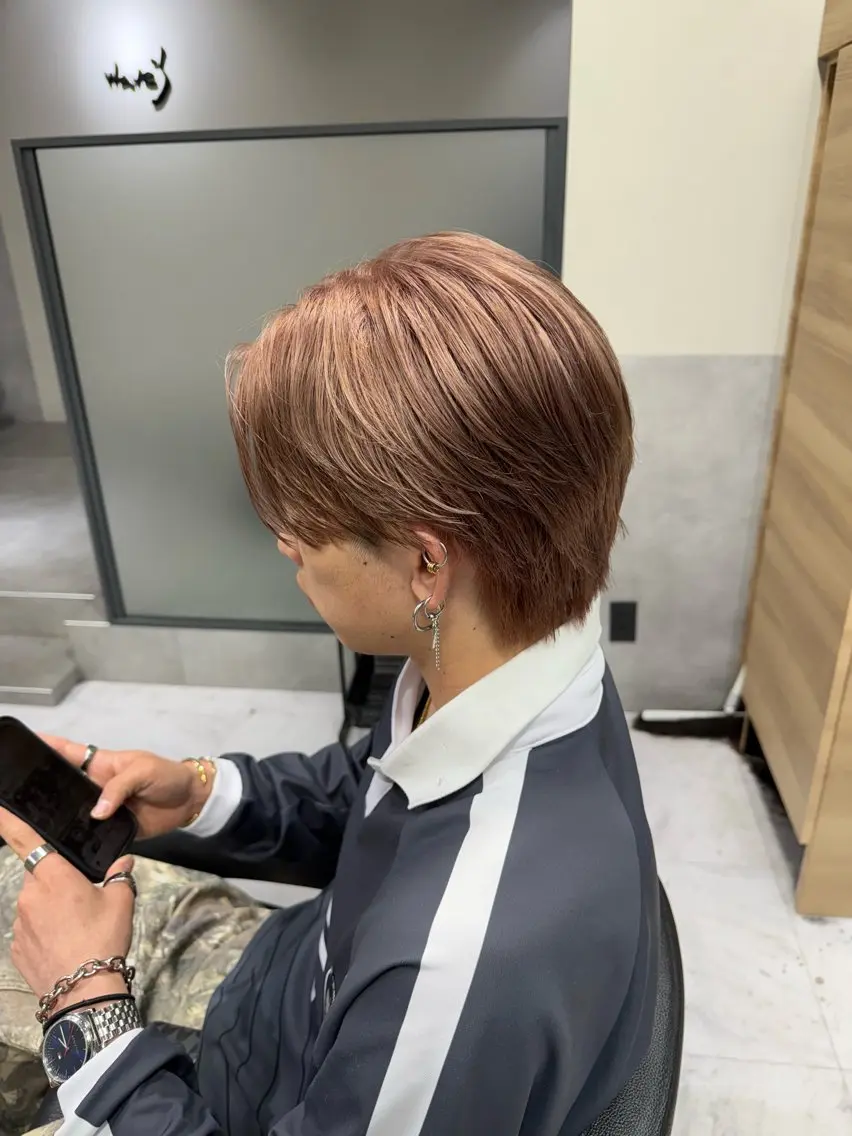 ショート カラー メンズ メンズブリーチ ベージュカラー ブリーチ ピンクカラー ピンクベージュ ヘアカラー トリートメント 🌻メンズカット 落合諒🌻のヘアスタイル