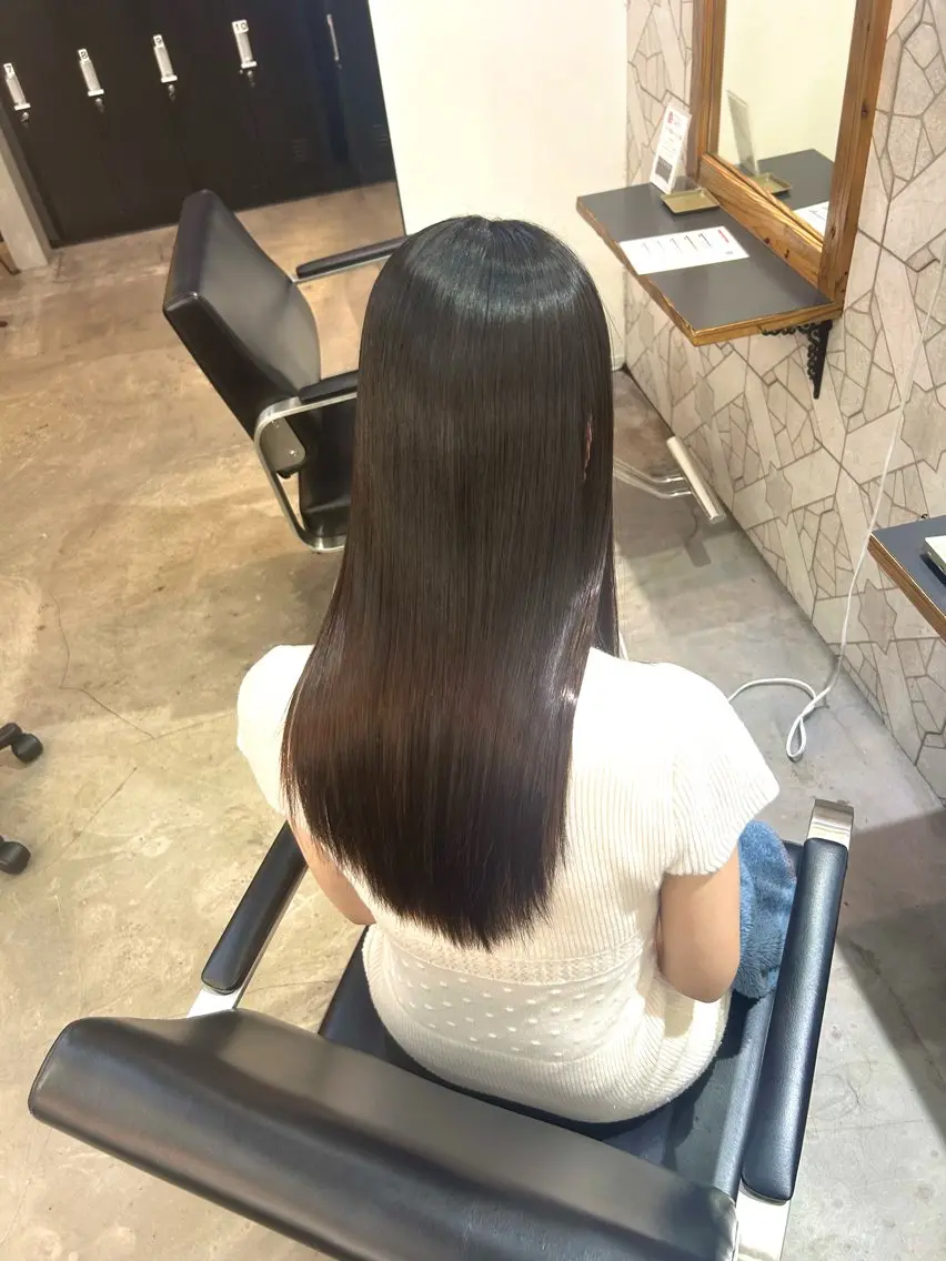 ロング カラー カット ヘアカラー トリートメント ヘッドスパ ヘアセット ✨傷まないカラー ✨髪質改善✨レオンのヘアスタイル