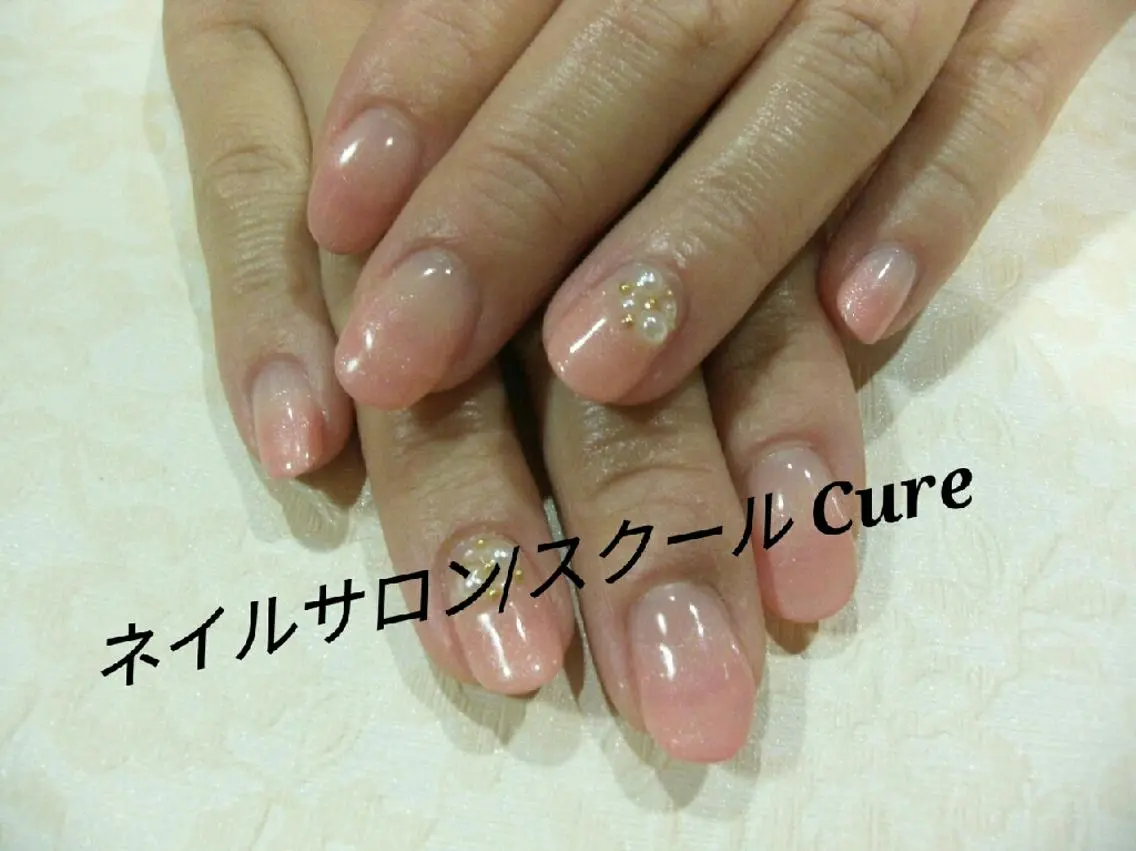 ミディアム ネイル ハンドネイル ネイルサロン Cureのネイルデザイン