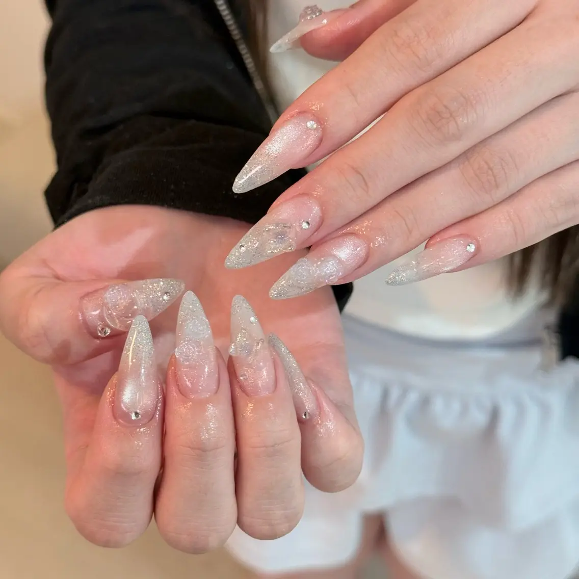 ネイル チークネイル ドット フットネイル フレンチネイル グラデーション ハンドネイル ハンドケア Nihonthy Nail 新宿のネイルデザイン