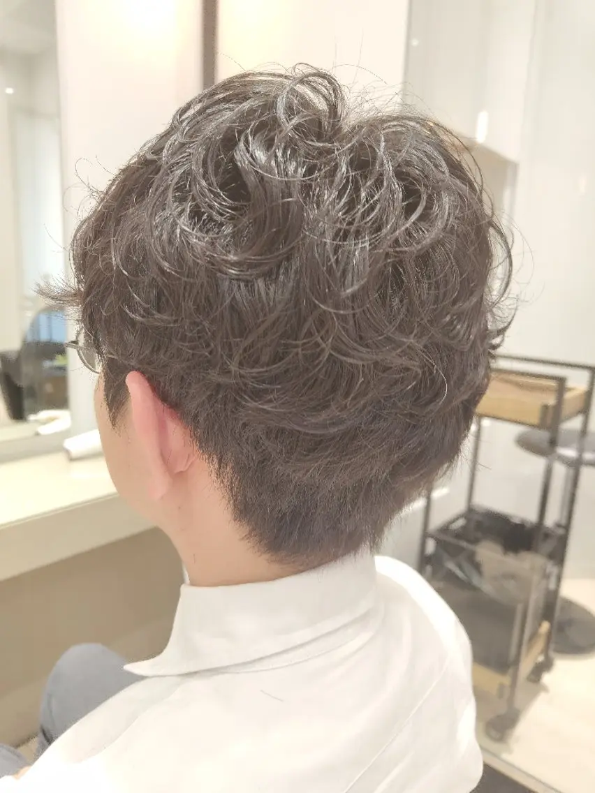 メンズ ダウンパーマ メンズパーマ プードルパーマ ツーブロック 刈り上げ カット パーマ Fucai tomocoのヘアスタイル
