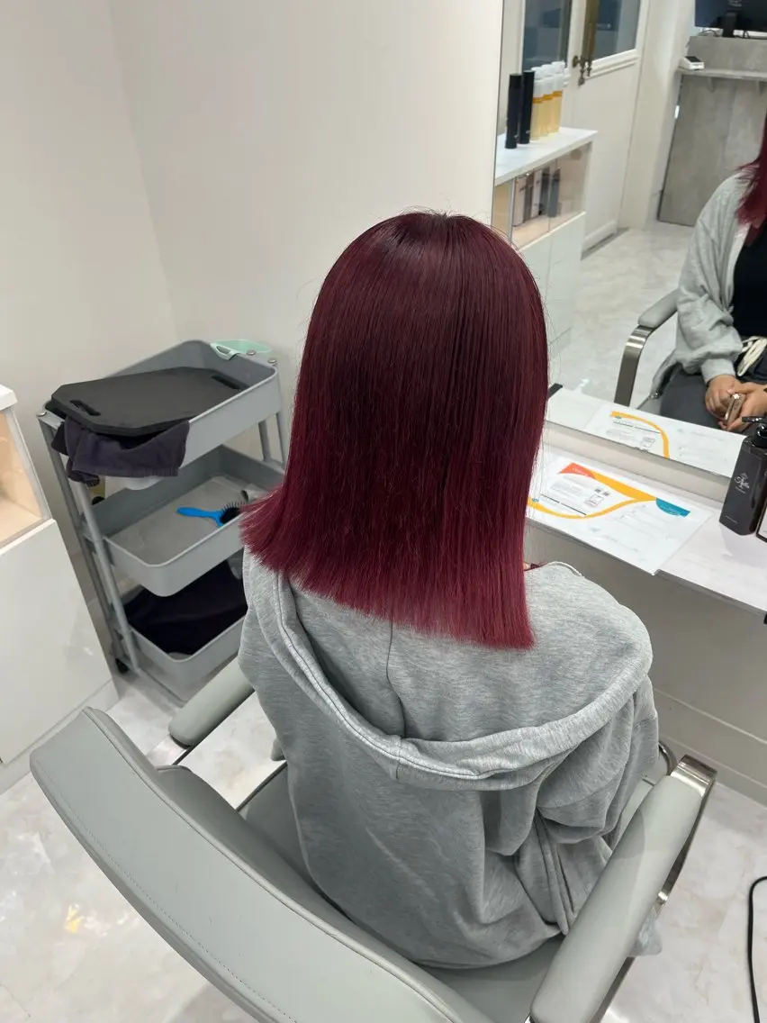 セミロング カラー ヘアアレンジ ヘアカラー トリートメント 🩶【推しハイトーン 】yuzu🩶のヘアスタイル
