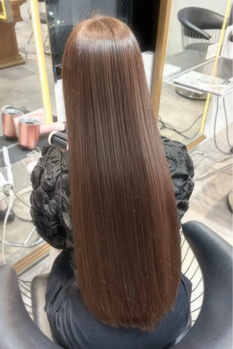 ロング カラー ブリーチ ブラウンカラー ショコラブラウン ヘアカラー トリートメント hina /透明感艶カラー✨️のヘアスタイル
