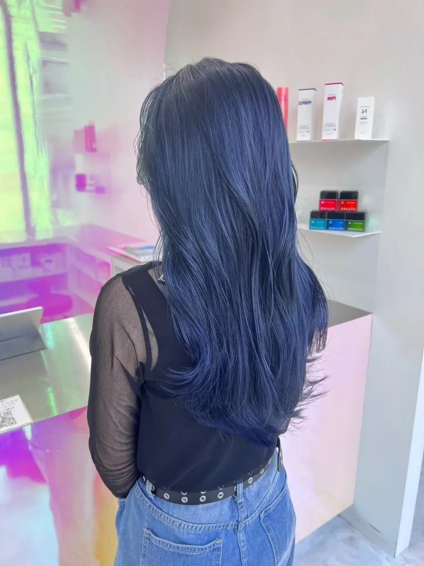 ロング カラー パーマ ヘアアレンジ 透明感ブリーチカラー 🌈TOMOHIROのヘアスタイル