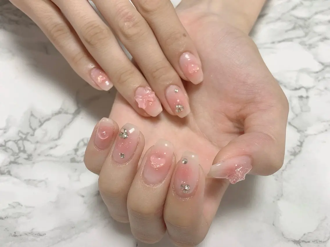 ネイル はな💎ネイル ワンホン、長さ出しのネイルデザイン