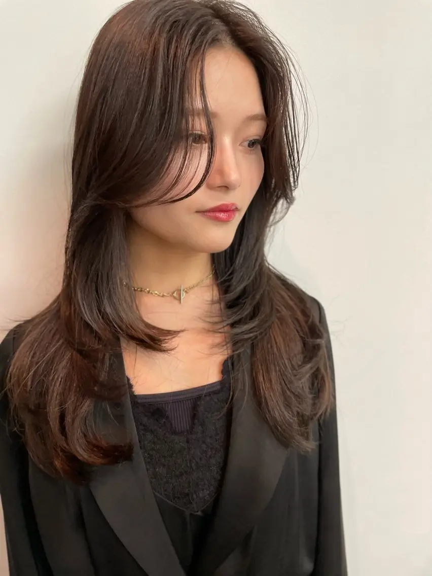 セミロング 顔まわりレイヤー レイヤーカット レイヤー/デジパ SAKIのヘアスタイル