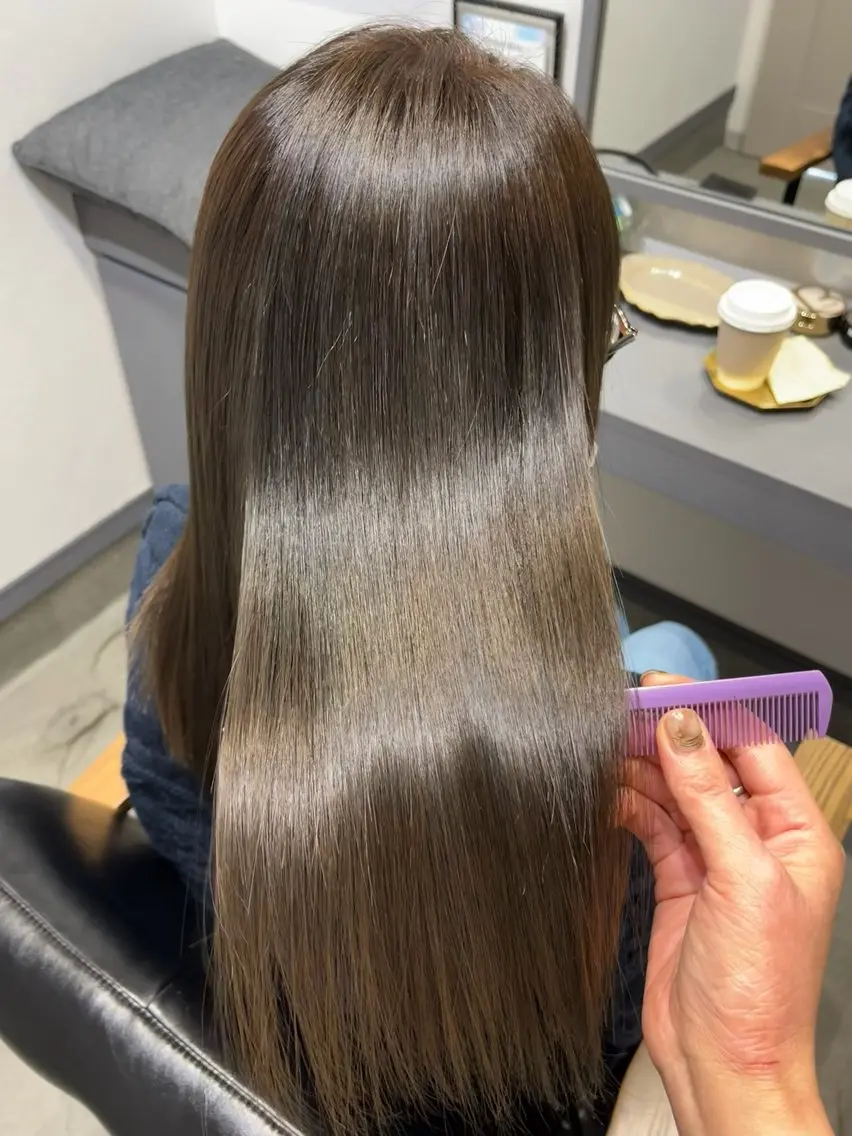 ロング カット ヘアカラー 縮毛矯正 西村 花織のヘアスタイル