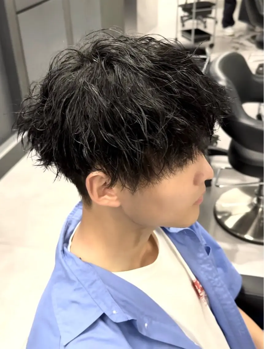 メンズカット＋ツイストスパイラルパーマ＋ケア剤＋Aujuaトリートメントの写真