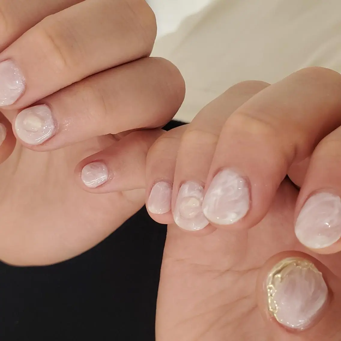 ネイル 大理石ネイル(マーブル) ニュアンスネイル MoM マムネイル原宿のネイルデザイン