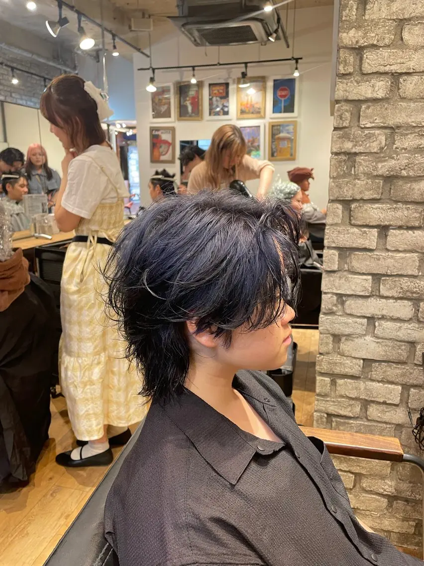 ミディアム カラー ブリーチ ブルーカラー デザインカラー メンズパーマ/茶屋町 /瀧内のヘアスタイル