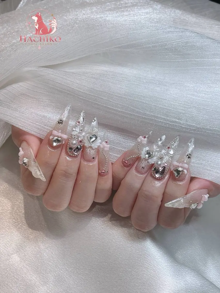 ネイル チークネイル クリアネイル ガーリー キラキラネイル 韓国ネイル ハンドネイル Hachiko Nail Salonのネイルデザイン