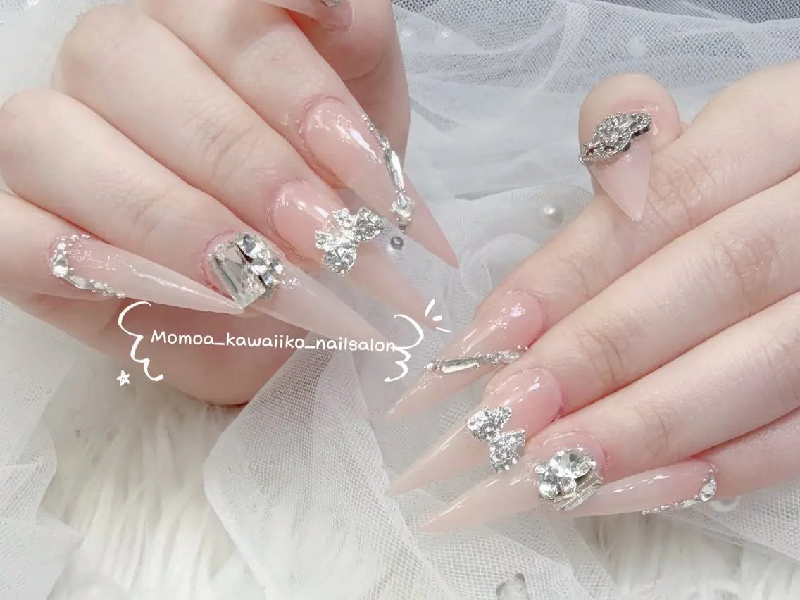 ネイル 成人式 ロングネイル マグネットネイル 大理石ネイル(マーブル) リボン ハンドネイル MoMoA Nail ネイル長さ出し専門店のネイルデザイン