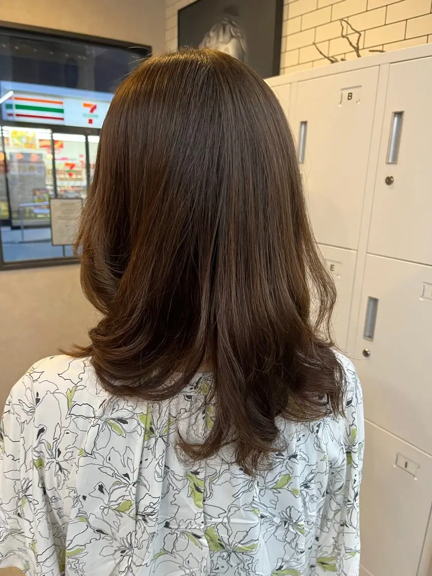 セミロング パーマ セミロングパーマ 縮毛矯正 デジタルパーマ 大人女子&髪改善専門 Nobuフリーランスのヘアスタイル