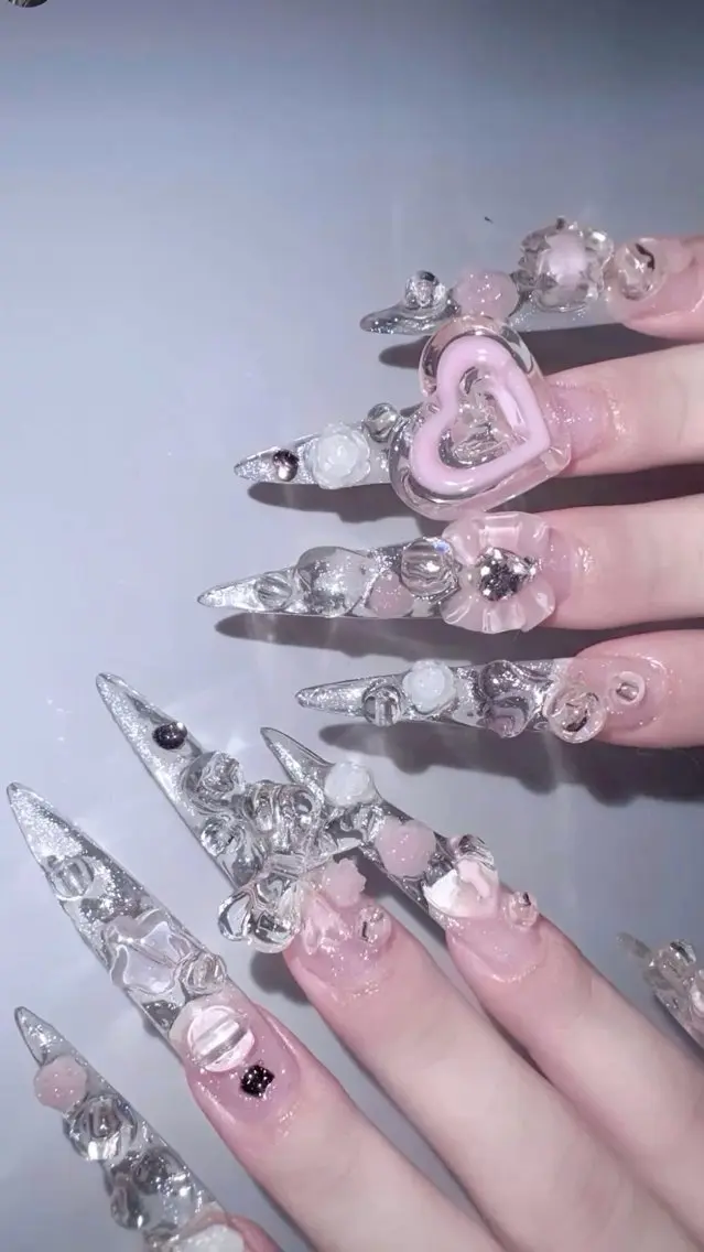 ネイル ハンドネイル Luna Nail.Novaのネイルデザイン