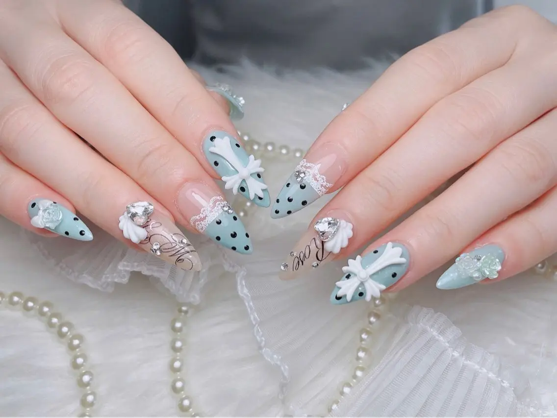 ネイル チークネイル 長さ出し フレンチネイル ジェルネイル ガーリー ハンドネイル Sora  Nail Studioのネイルデザイン