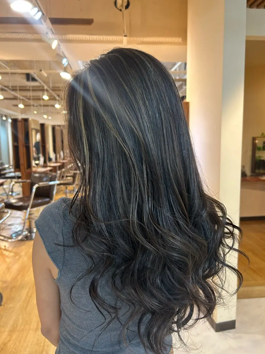ロング カラー ブリーチ ハイライトカラー ハイライト カット ヘアカラー 竹井俊介/ブリーチ /海外レイヤーのヘアスタイル