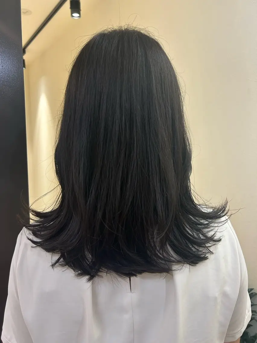 セミロング カラー アッシュ アッシュグレー hubhair レイヤー/透明感のヘアスタイル