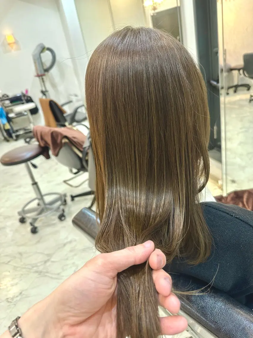 ロング カラー ブリーチ グレージュ ブリーチなしカラー オリーブグレージュ オリーブグレー カット ヘアカラー トリートメント ☆毎月先着15名まで ☆シバタユートのヘアスタイル
