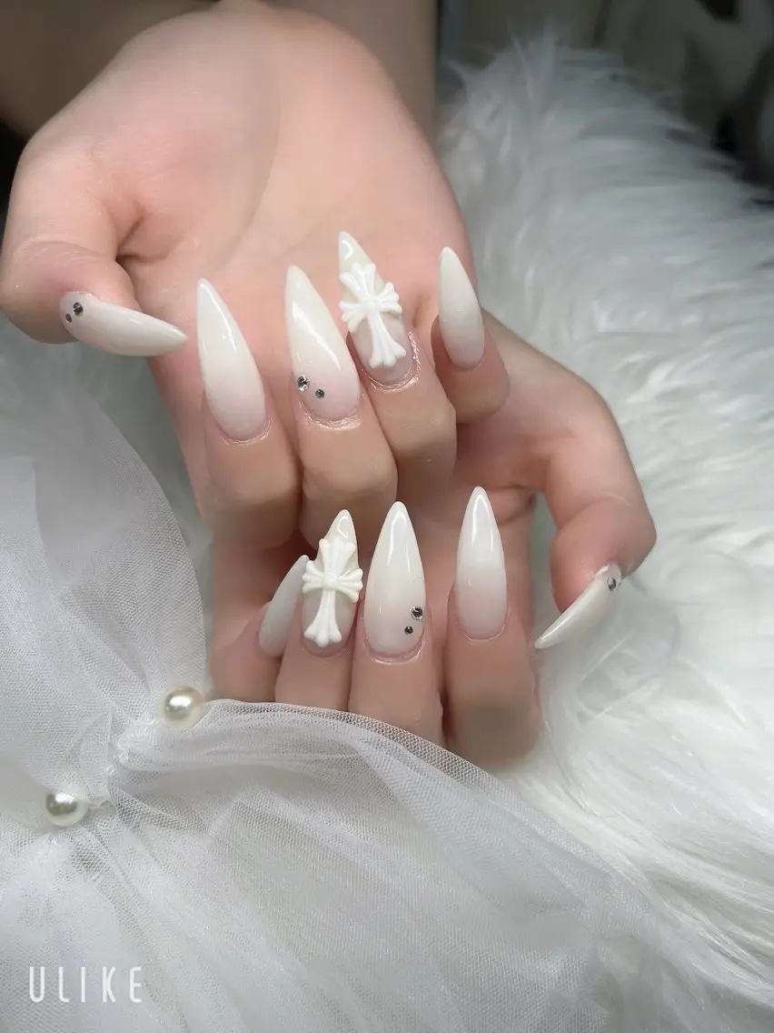ネイル ハンドネイル YOLO NAILのネイルデザイン