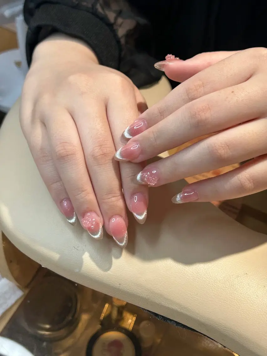 マグネットフレンチ/チックマグネットフレンチネイル💅🏻(甘皮ケア付き)5989円自爪の写真