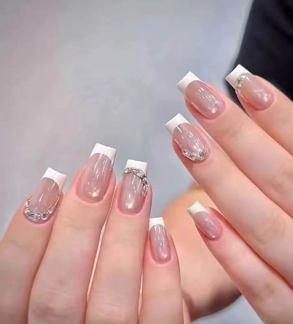ネイル 韓国ネイル マグネットネイル 持ち込み ハンドネイル Dyo Nail_Royalのネイルデザイン