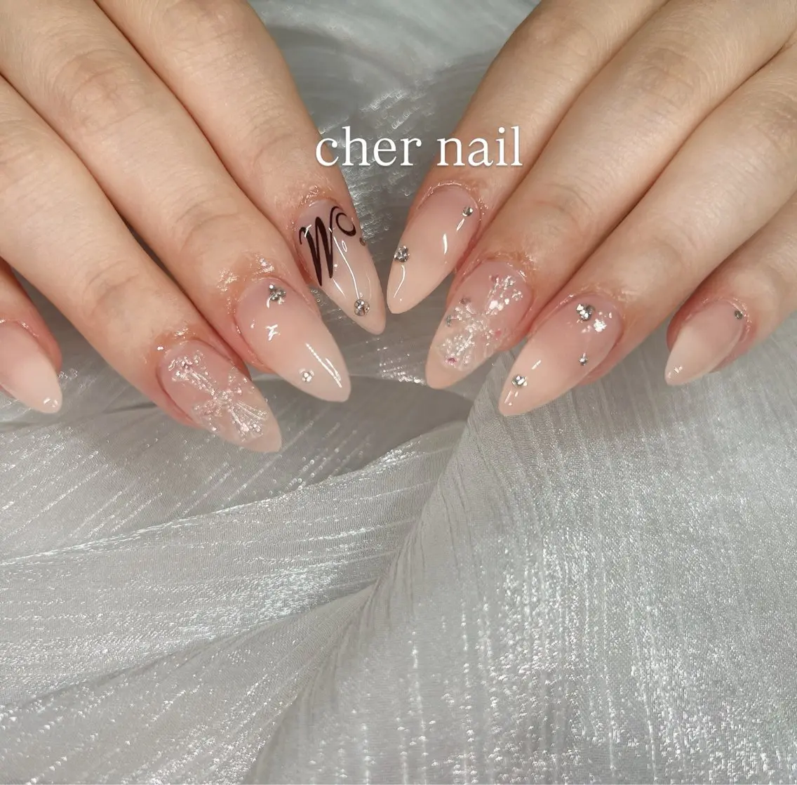 ネイル ハンドネイル cher loydのネイルデザイン