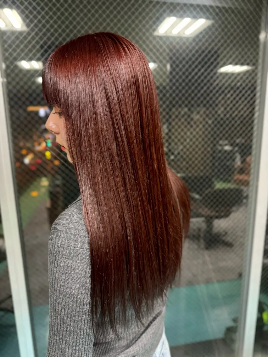 ロング カラー ブリーチ ダブルカラー ブリーチなしカラー レッドカラー Viage （ビアージュ）のヘアスタイル
