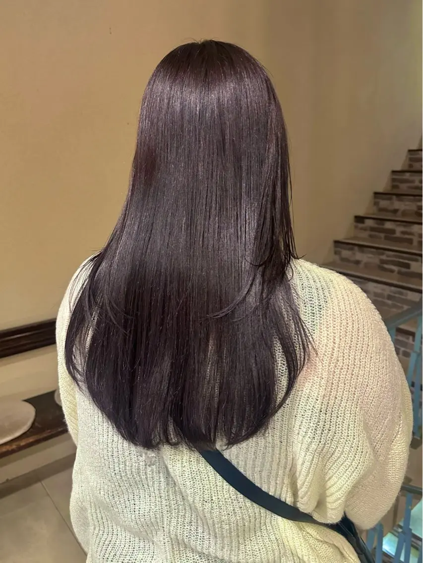 ロング カラー グレージュ ラベンダーカラー ラベンダーグレージュ ラベンダーグレー カット ヘアカラー トリートメント 四日市/レイヤー /似合わせカットのヘアスタイル