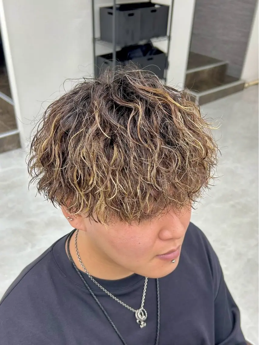 【🔥7月限定超コスパ🙆‍♂️🔥】カット＆パーマ＆メッシュ☆🔥メンズ限定🚹この夏周りと一足差をつけろ☀️🥵の写真