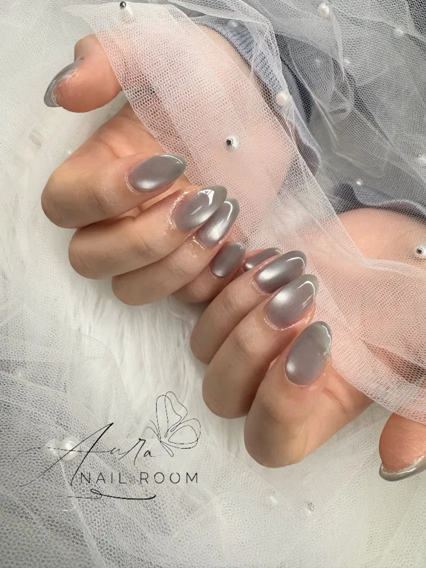 ネイル Luna (Aura nail room)のネイルデザイン