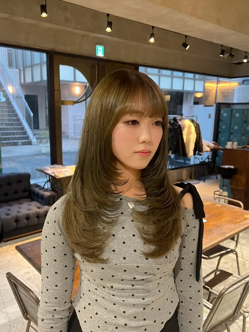 ロング カラー ヘアアレンジ アッシュ ベージュカラー ブリーチ ブラウンカラー 透明感カラー カット ヘアカラー トリートメント レイヤー/艶髪矯正 🪐takushiのヘアスタイル