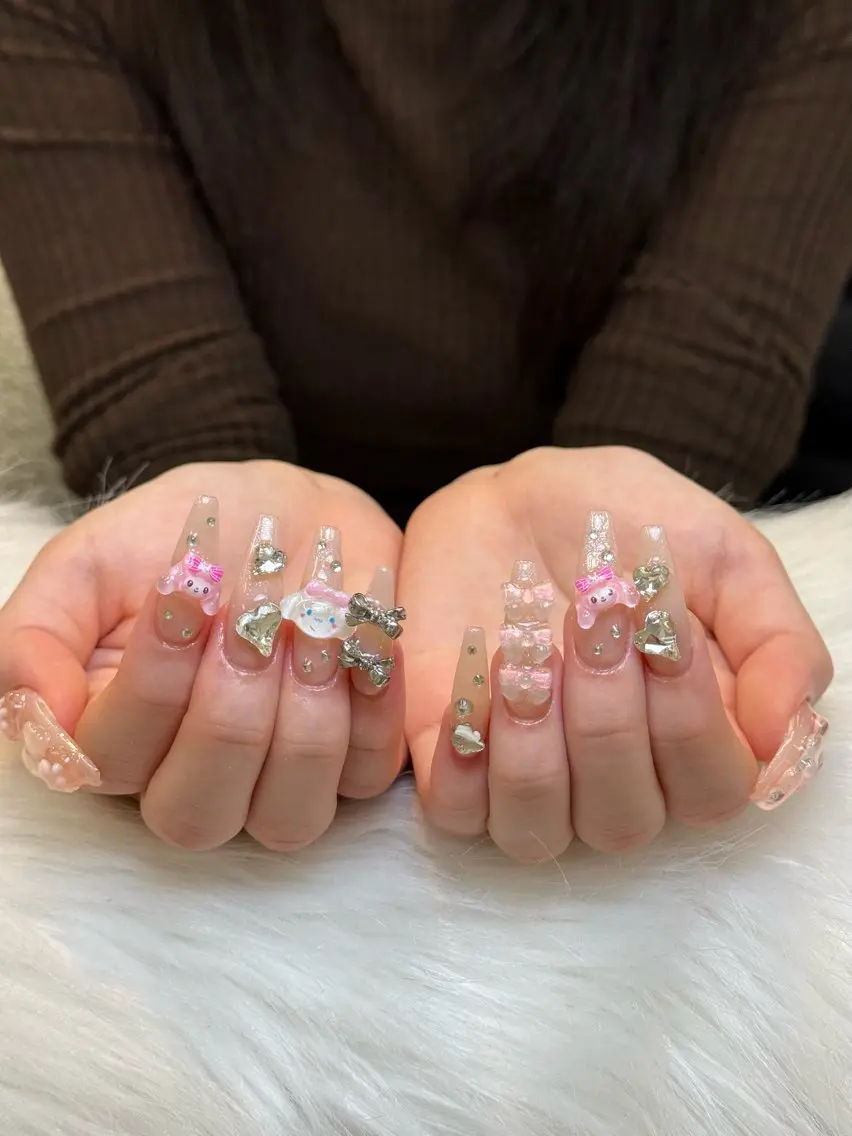 ネイル アートネイル ジェルネイル ガーリー キラキラネイル Nihonthy Nail 新宿のネイルデザイン